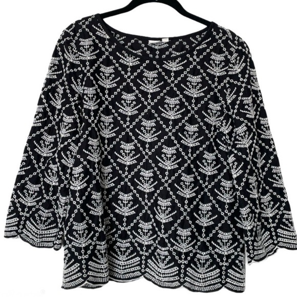 Gap Eyelet Lace Blouse - Picture 2 of 3